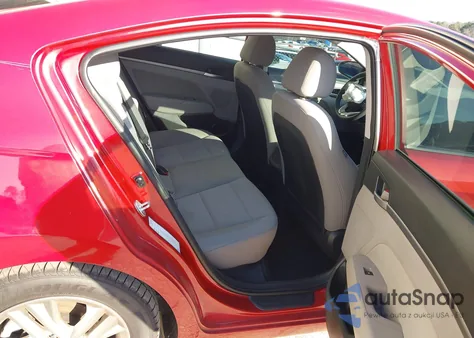 2019 Hyundai Elantra Sel z USA, uszkodzony, nr VIN 5NPD84LF9KH482331